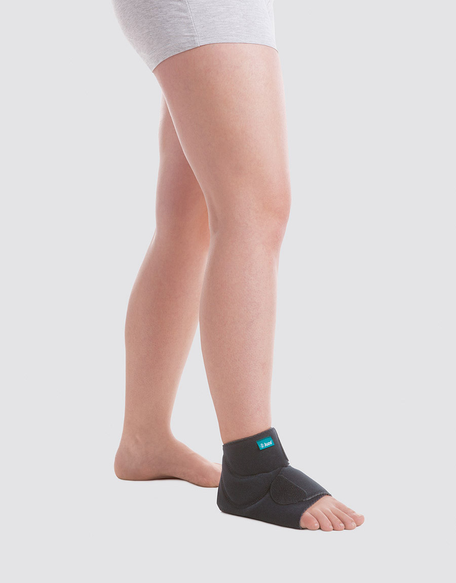 A person wearing the Juzo ACS Light foot segment A person wearing the Juzo ACS Light foot segment
