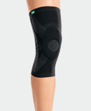 Knee with JuzoFlex Genu Xtra in colour Black