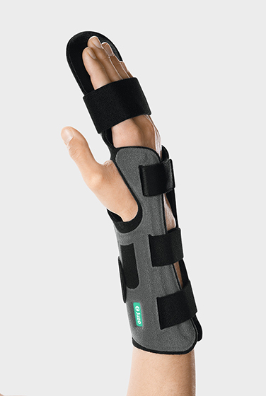 Palmar Xtec Digitus - thumb recess Right arm with Palmar Xtec Digitus wrist orthosis – wrist orthosis with finger support